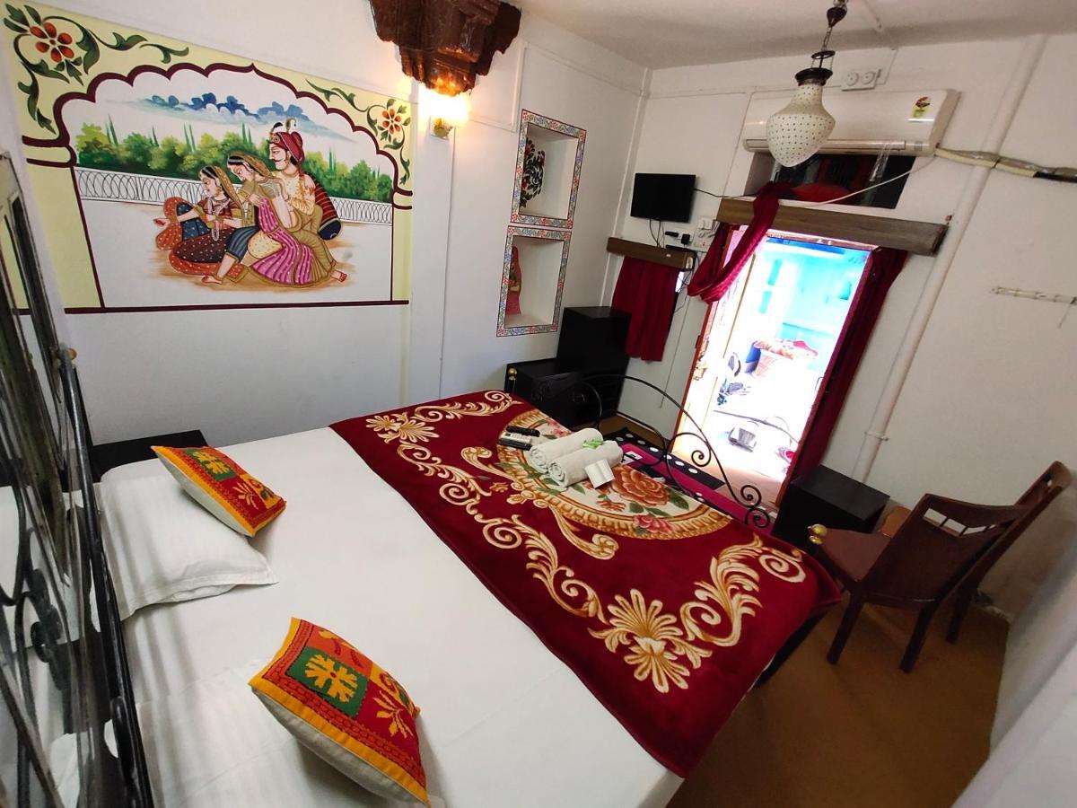 Jaswant Bhawan Home Stay Dźodhpur Zewnętrze zdjęcie